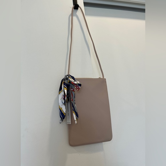 Miniso minimalist bag 2 pcs cream and black NWT - Picture 4 of 10